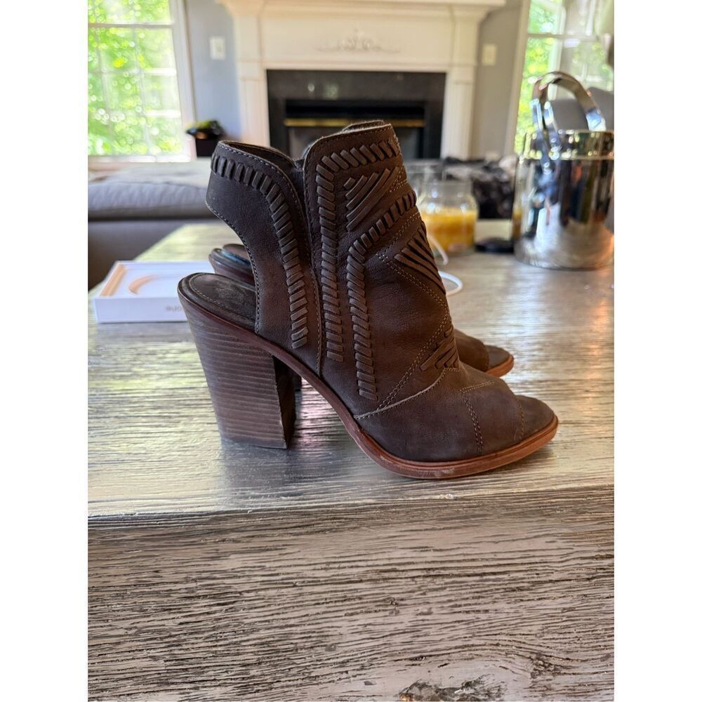 Vince Camuto Karinta Open Toe Brown Leather Bootie Sz 9 EUC